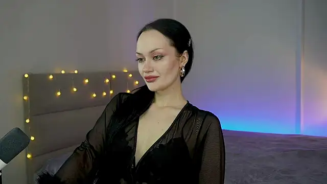Snapshot of QueenAliss chatting on 06/25/26, 05:12 QueenAliss online show from 06/25/26, 05:12