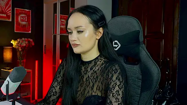 QueenAliss online show from 02/17/26, 06:00