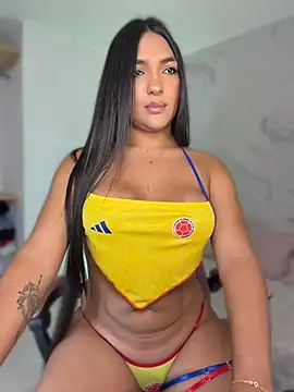 Snapshot of isabella1sexy chatting on 06/27/26, 04:57 isabella1sexy online show from 06/27/26, 04:57