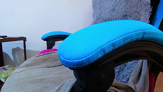 klylls squirt  online show from 04/03/26, 08:04