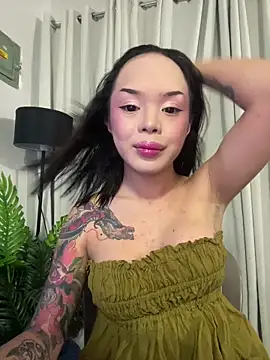 Snapshot of SweetCheska19 chatting on 03/15/26, 10:44 SweetCheska19 online show from 03/15/26, 10:44