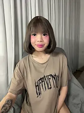 Snapshot of SweetCheska19 chatting on 09/11/25, 08:31 SweetCheska19 online show from 09/11/25, 08:31