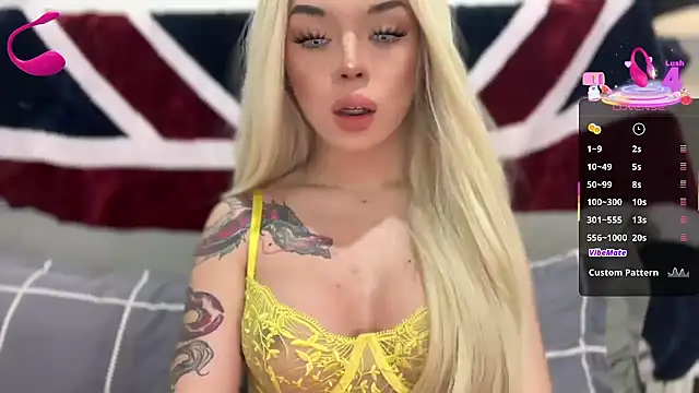 Snapshot of SweetCheska19 chatting on 10/03/25, 11:56 SweetCheska19 online show from 10/03/25, 11:56