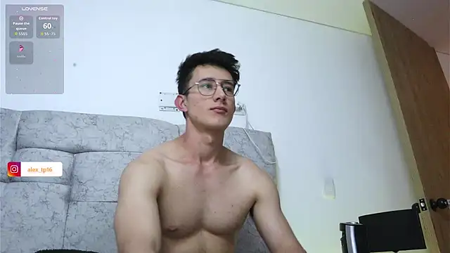 Snapshot of _Alexxx chatting on 10/01/25, 10:57 Alexxx online show from 10/01/25, 10:57