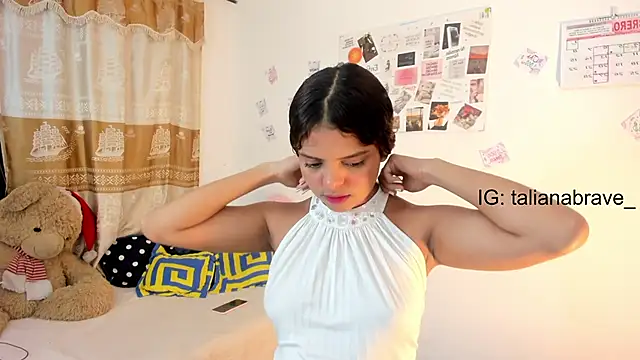 Snapshot of ValienteGirl_ chatting on 02/08/25, 03:52 ValienteGirl online show from 02/08/25, 03:52