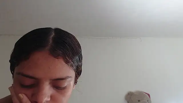 ValienteGirl  online show from 02/08/26, 12:52