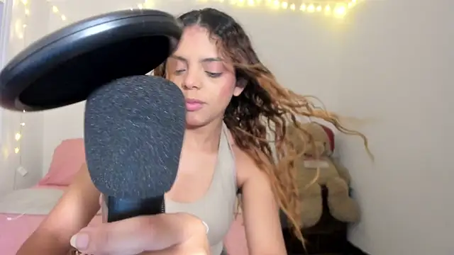 ValienteGirl  online show from 05/01/26, 04:50