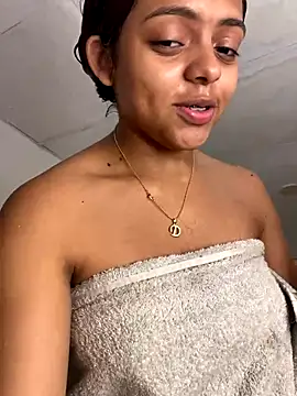 ValienteGirl  online show from 11/02/25, 03:33