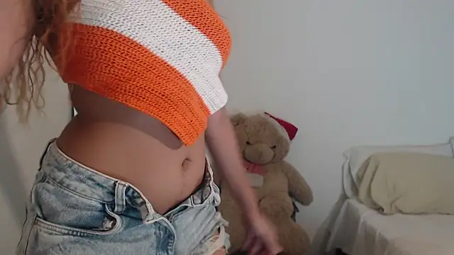 ValienteGirl  online show from 03/10/26, 03:32