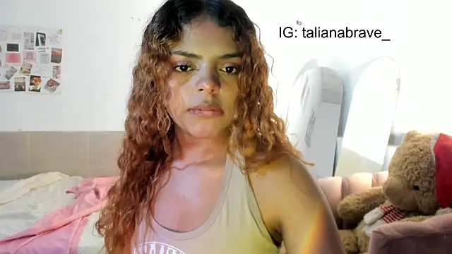 Snapshot of ValienteGirl_ chatting on 10/02/25, 03:21 ValienteGirl online show from 10/02/25, 03:21