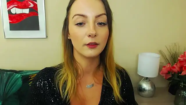 Snapshot of NatalieSexy chatting on 02/05/25, 10:19 NatalieSexy online show from 02/05/25, 10:19