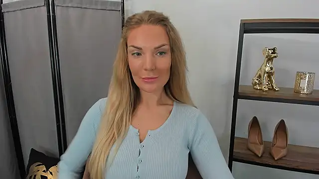 AulloraHoney online show from 06/07/26, 05:45