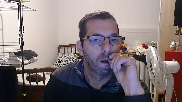 Snapshot of steph19x5 chatting on 09/25/25, 07:25 steph19x5 online show from 09/25/25, 07:25