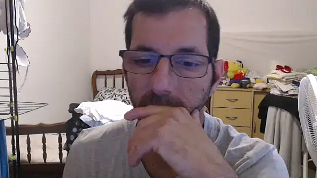 Snapshot of steph19x5 chatting on 10/04/25, 06:59 steph19x5 online show from 10/04/25, 06:59