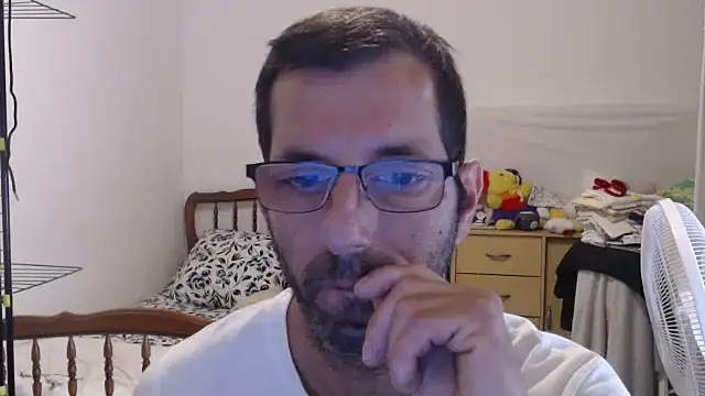 Snapshot of steph19x5 chatting on 09/28/25, 08:54 steph19x5 online show from 09/28/25, 08:54