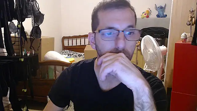 Snapshot of steph19x5 chatting on 12/05/25, 05:22 steph19x5 online show from 12/05/25, 05:22