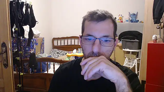 Snapshot of steph19x5 chatting on 12/15/25, 07:14 steph19x5 online show from 12/15/25, 07:14