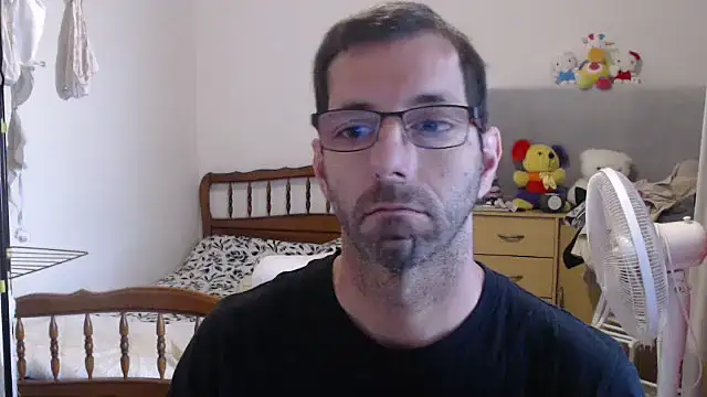 Snapshot of steph19x5 chatting on 10/08/25, 08:16 steph19x5 online show from 10/08/25, 08:16