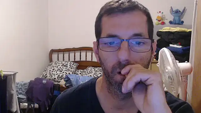 Snapshot of steph19x5 chatting on 10/18/25, 06:59 steph19x5 online show from 10/18/25, 06:59