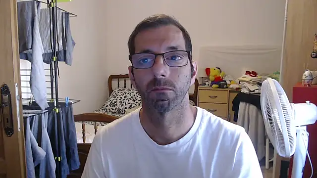 Snapshot of steph19x5 chatting on 10/01/25, 09:14 steph19x5 online show from 10/01/25, 09:14