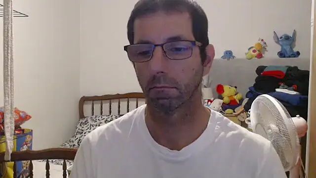 Snapshot of steph19x5 chatting on 11/05/25, 03:42 steph19x5 online show from 11/05/25, 03:42