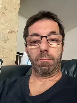 Snapshot of steph19x5 chatting on 11/27/25, 09:10 steph19x5 online show from 11/27/25, 09:10