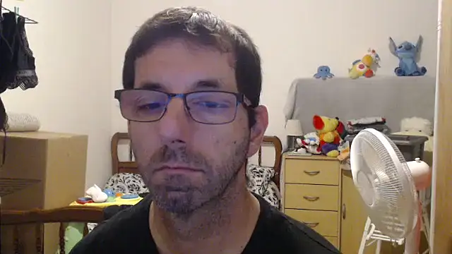 Snapshot of steph19x5 chatting on 11/24/25, 10:26 steph19x5 online show from 11/24/25, 10:26