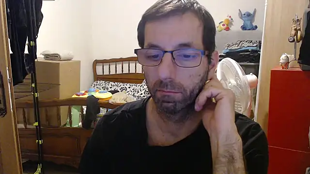 Snapshot of steph19x5 chatting on 11/17/25, 10:25 steph19x5 online show from 11/17/25, 10:25