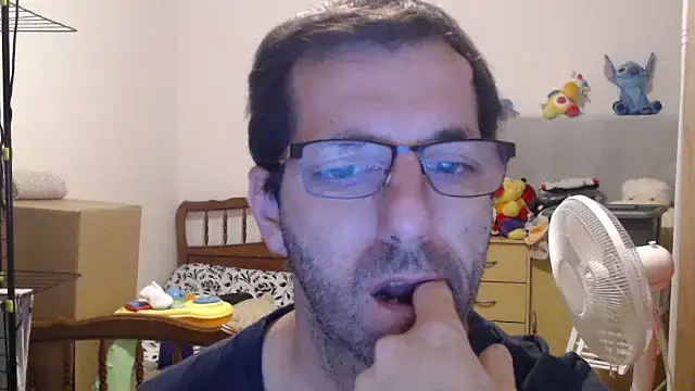 Snapshot of steph19x5 chatting on 11/26/25, 08:03 steph19x5 online show from 11/26/25, 08:03