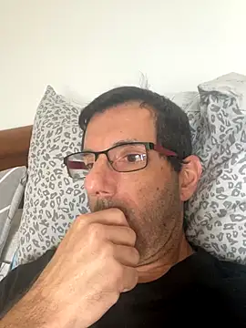 Snapshot of steph19x5 chatting on 11/12/25, 11:47 steph19x5 online show from 11/12/25, 11:47