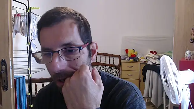 Snapshot of steph19x5 chatting on 10/03/25, 09:33 steph19x5 online show from 10/03/25, 09:33