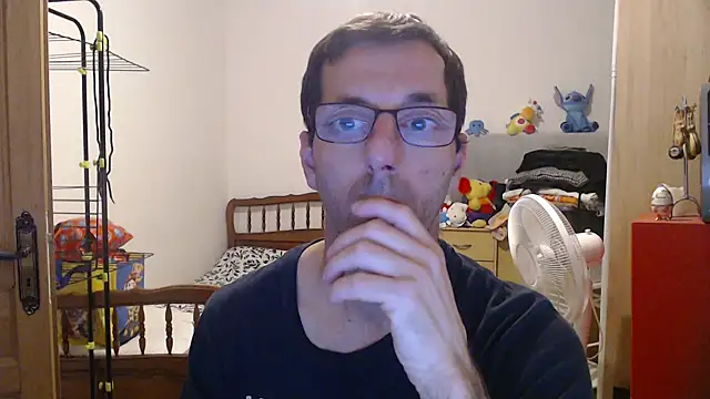 Snapshot of steph19x5 chatting on 11/10/25, 04:45 steph19x5 online show from 11/10/25, 04:45