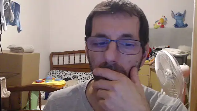 Snapshot of steph19x5 chatting on 11/20/25, 04:40 steph19x5 online show from 11/20/25, 04:40