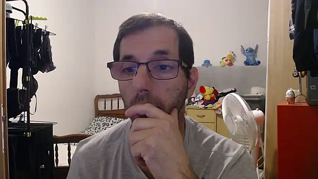 Snapshot of steph19x5 chatting on 11/15/25, 09:46 steph19x5 online show from 11/15/25, 09:46