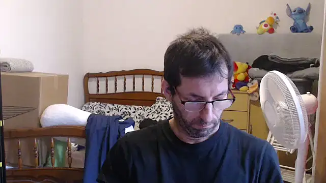 Snapshot of steph19x5 chatting on 11/29/25, 01:22 steph19x5 online show from 11/29/25, 01:22