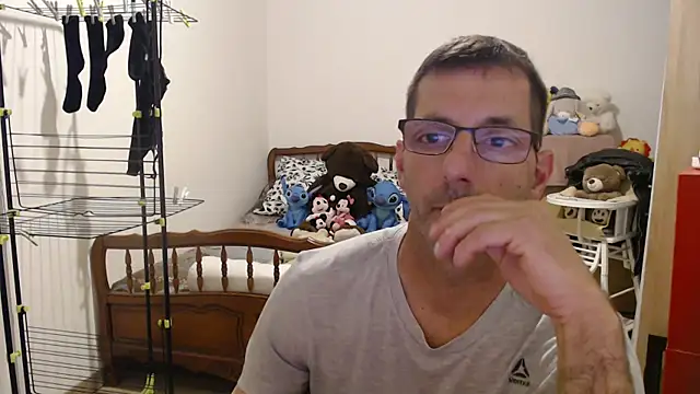 steph19x5 online show from 04/15/26, 07:29