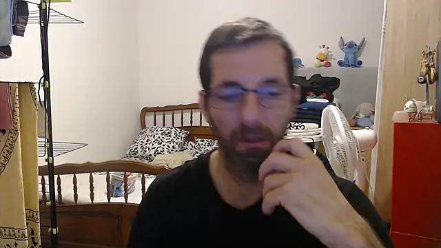 Snapshot of steph19x5 chatting on 10/29/25, 06:56 steph19x5 online show from 10/29/25, 06:56