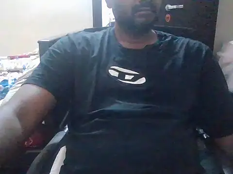 Snapshot of rajkumar147 chatting on 07/29/26, 09:25 rajkumar147 online show from 07/29/26, 09:25