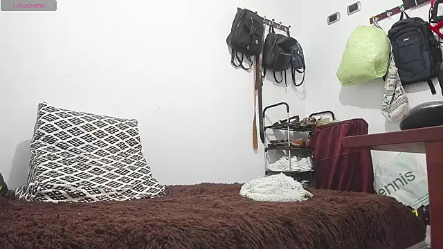 Snapshot of perla_jeff chatting on 06/01/26, 03:11 perla jeff online show from 06/01/26, 03:11