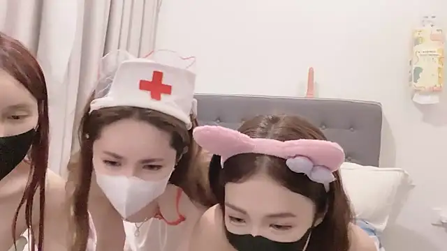 ANNA102 online show from 04/05/26, 02:13