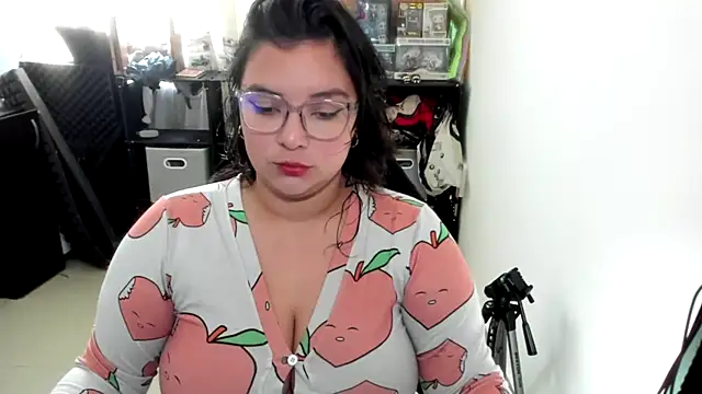 Snapshot of aika-dreams chatting on 10/27/25, 01:34 aika-dreams online show from 10/27/25, 01:34