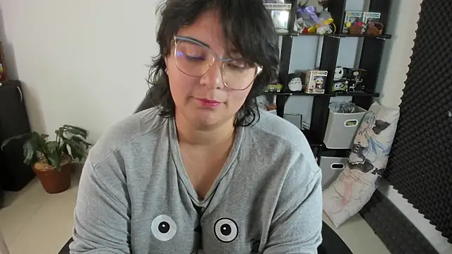 Snapshot of aika-dreams chatting on 02/06/25, 04:25 aika-dreams online show from 02/06/25, 04:25
