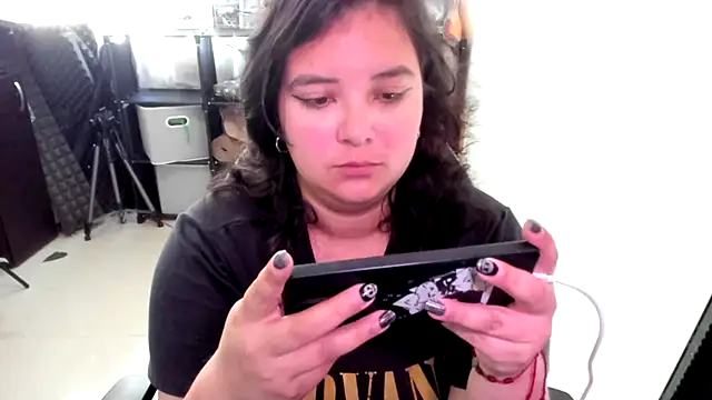 Snapshot of aika-dreams chatting on 12/01/25, 02:07 aika-dreams online show from 12/01/25, 02:07