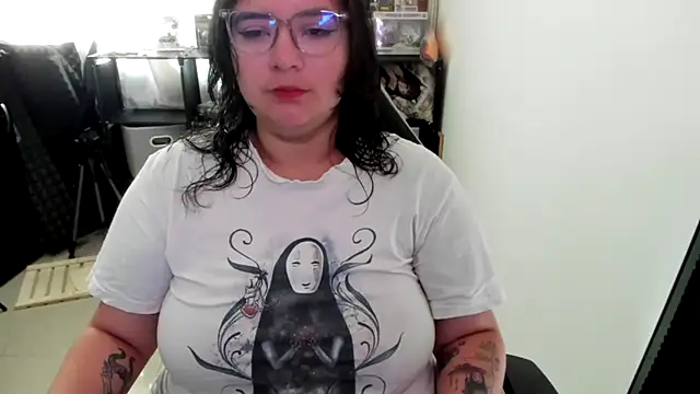 Snapshot of aika-dreams chatting on 12/03/25, 01:32 aika-dreams online show from 12/03/25, 01:32