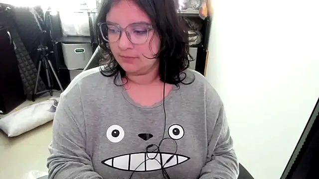 Snapshot of aika-dreams chatting on 12/05/25, 02:26 aika-dreams online show from 12/05/25, 02:26