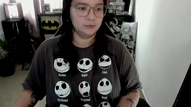 Snapshot of aika-dreams chatting on 05/28/26, 01:39 aika-dreams online show from 05/28/26, 01:39