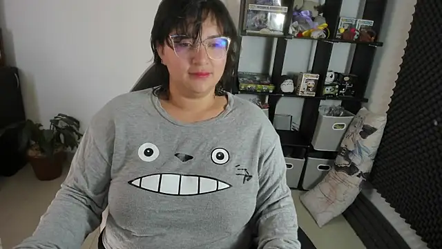Snapshot of aika-dreams chatting on 02/06/25, 01:21 aika-dreams online show from 02/06/25, 01:21