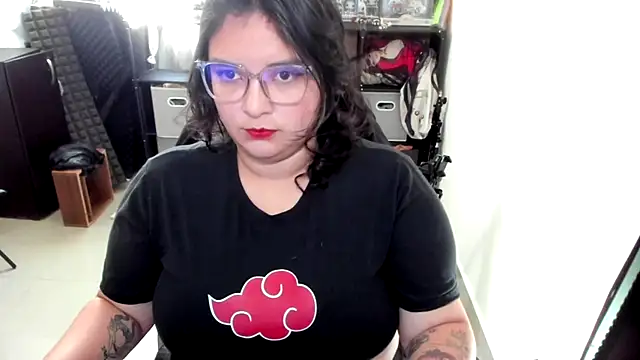 Snapshot of aika-dreams chatting on 10/30/25, 01:20 aika-dreams online show from 10/30/25, 01:20