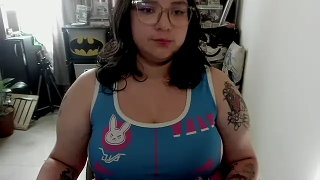 Snapshot of aika-dreams chatting on 02/13/26, 03:56 aika-dreams online show from 02/13/26, 03:56