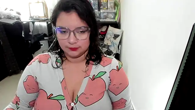 Snapshot of aika-dreams chatting on 11/04/25, 12:53 aika-dreams online show from 11/04/25, 12:53